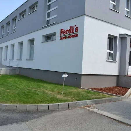 Ferdi's Caffe & Bed & Breakfast
